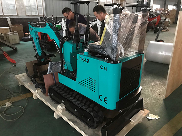 TK42迷你挖掘機發往德國